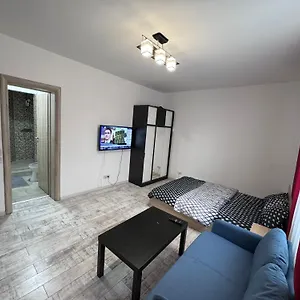  Apartament Cozy Studio 10 Min Away From Th Center Of The